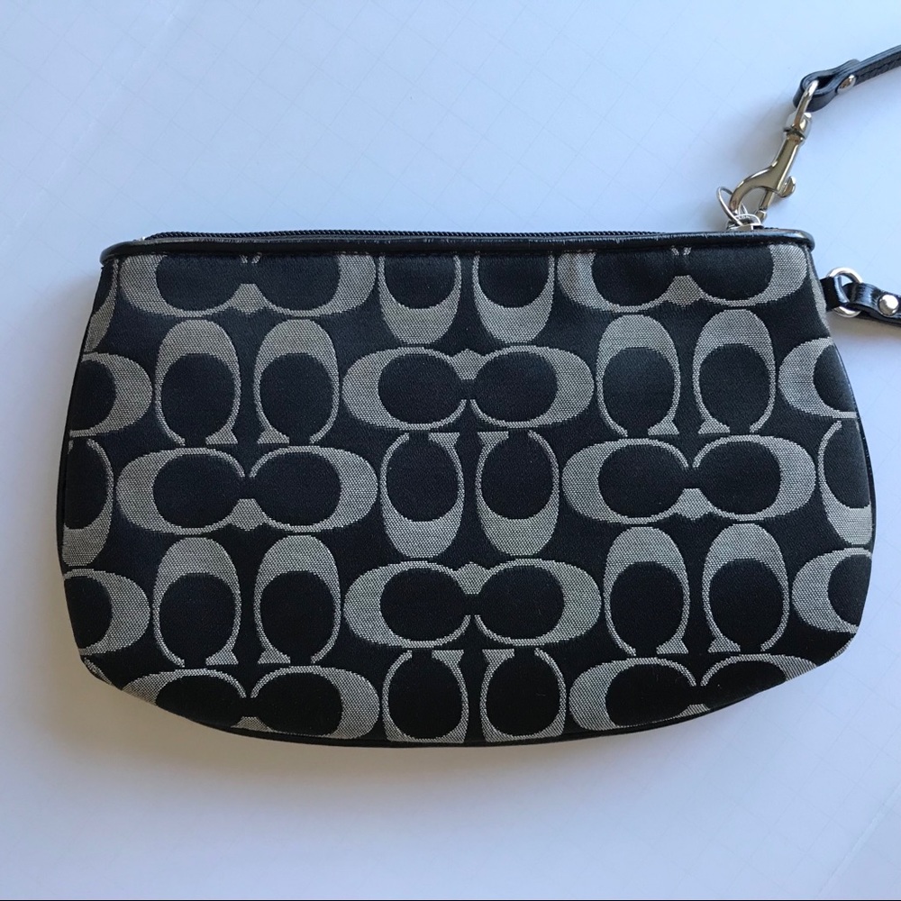 *Coach Black/Gray Fabric Large Wristlet - Picture 3 of 8